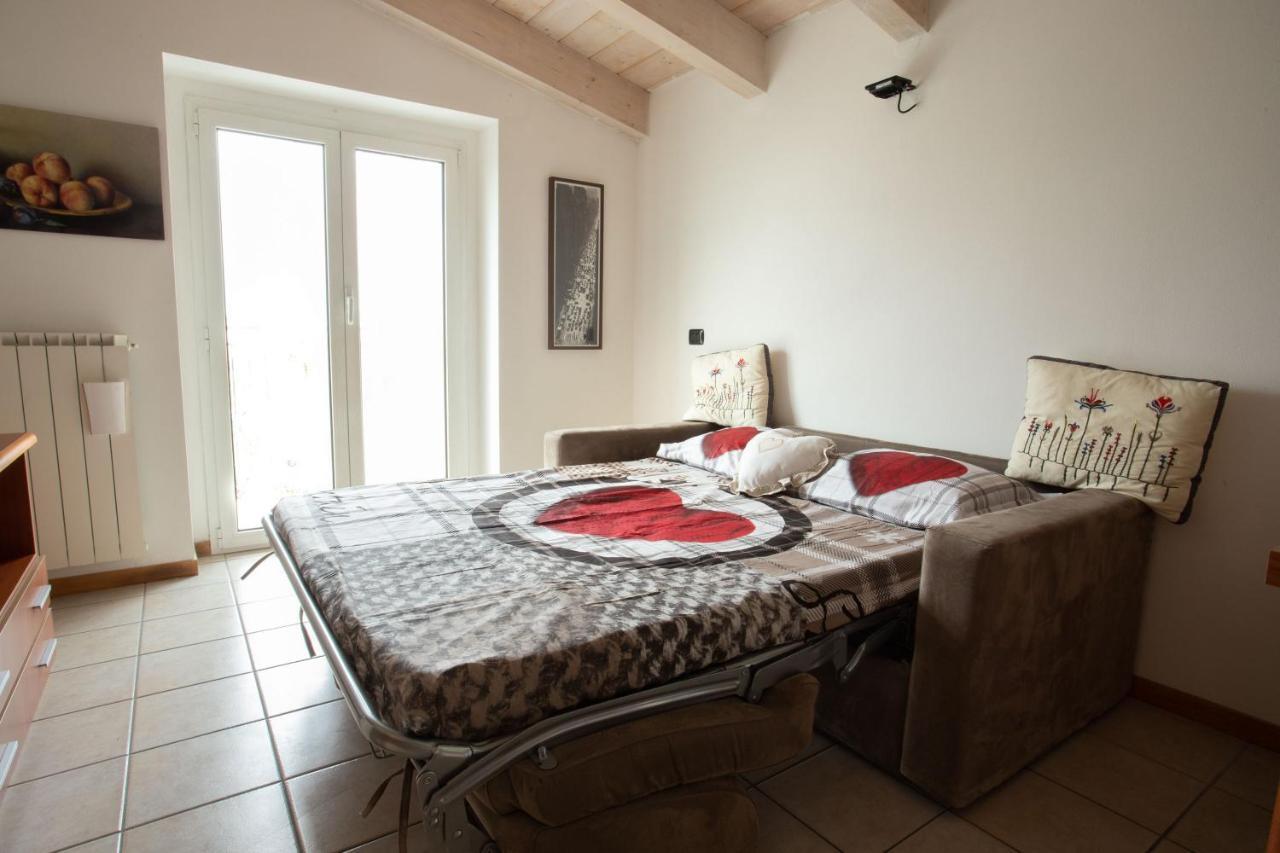 Casa Vacanze Valeria 손드리오 외부 사진