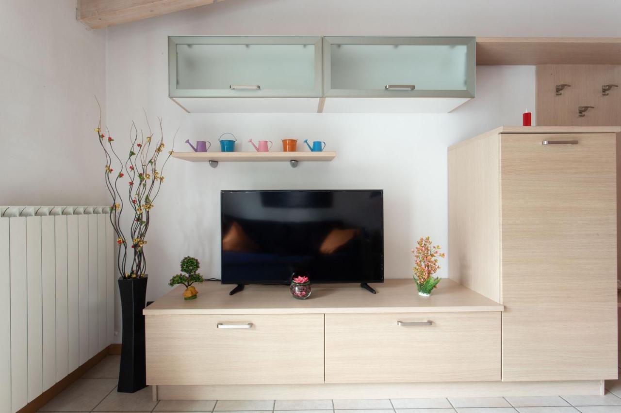 Casa Vacanze Valeria 손드리오 외부 사진