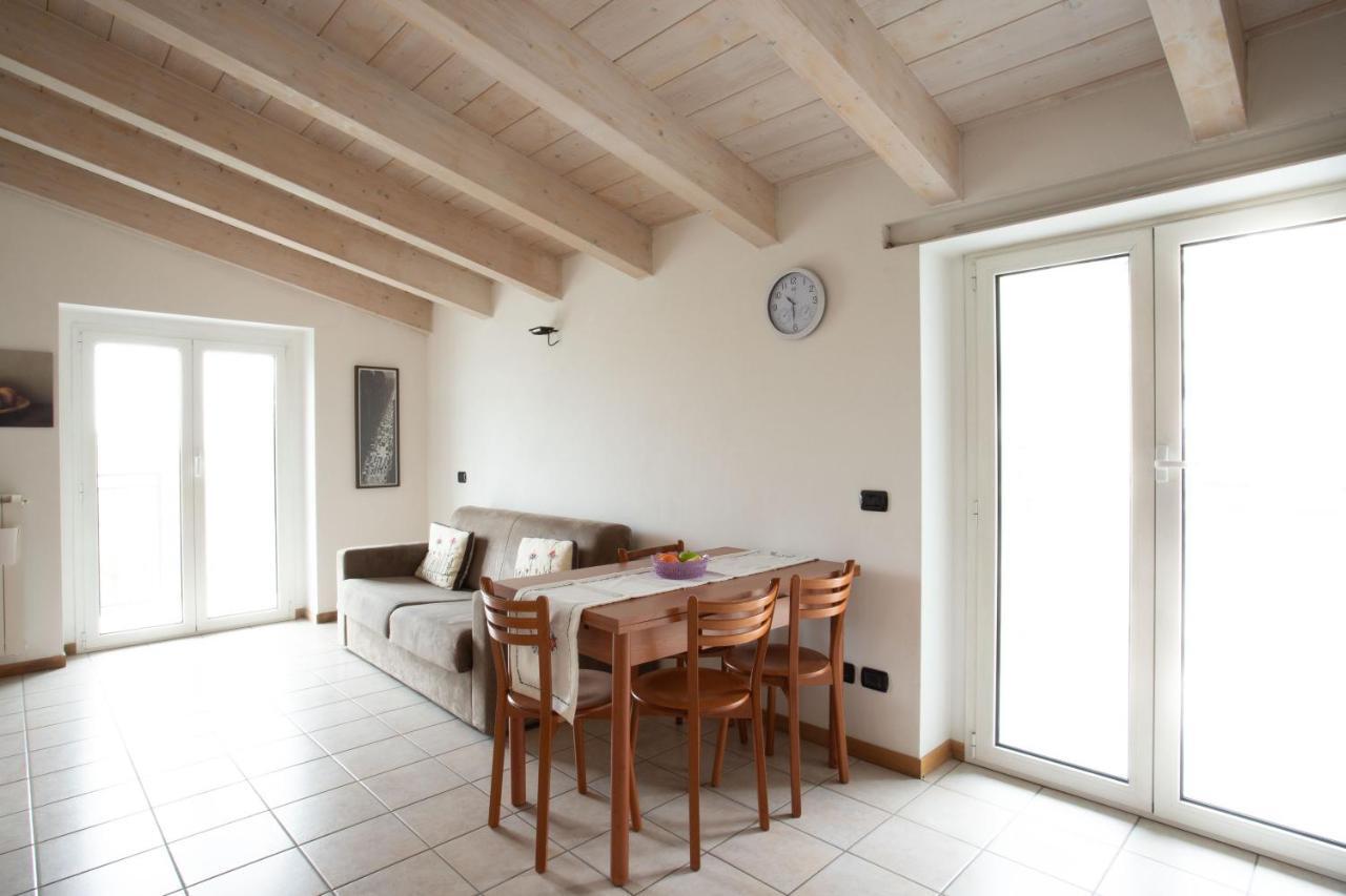 Casa Vacanze Valeria 손드리오 외부 사진