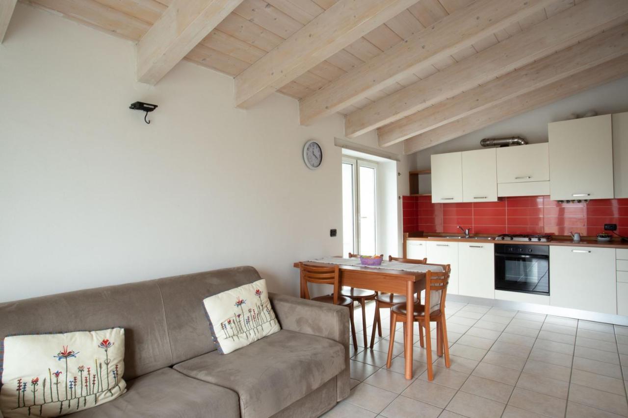 Casa Vacanze Valeria 손드리오 외부 사진