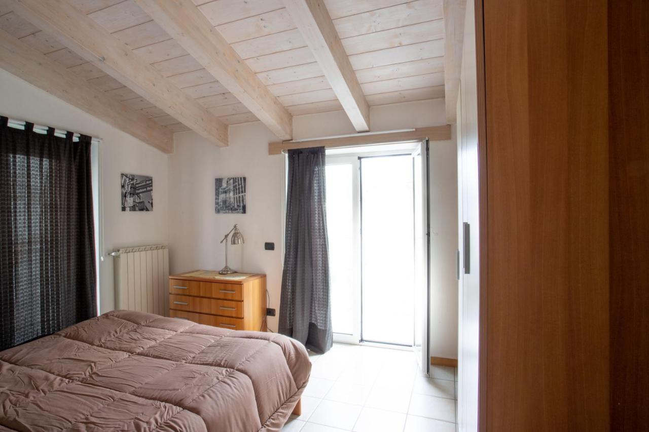 Casa Vacanze Valeria 손드리오 외부 사진