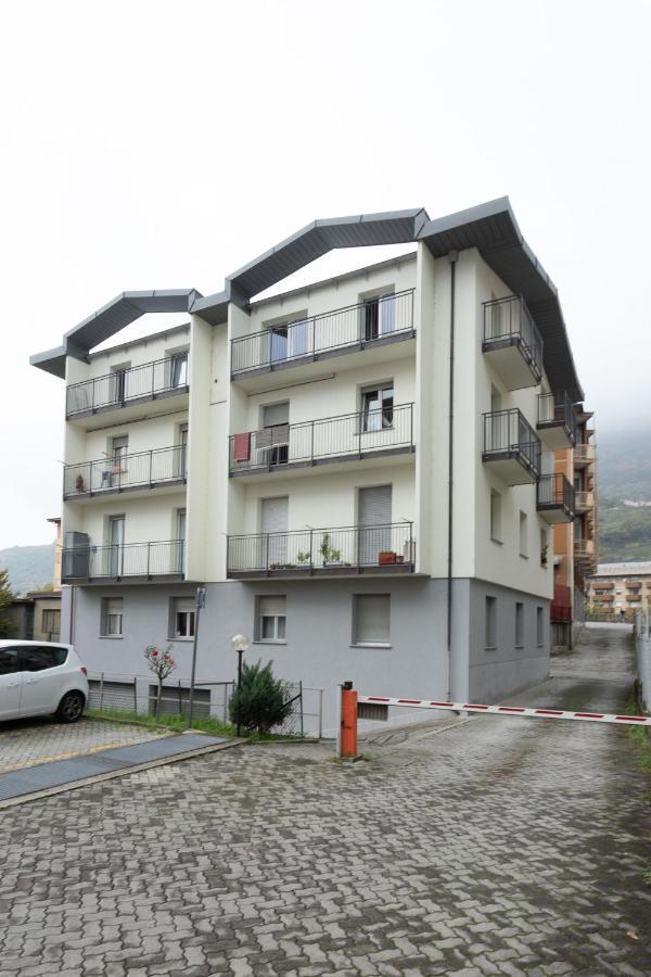 Casa Vacanze Valeria 손드리오 외부 사진
